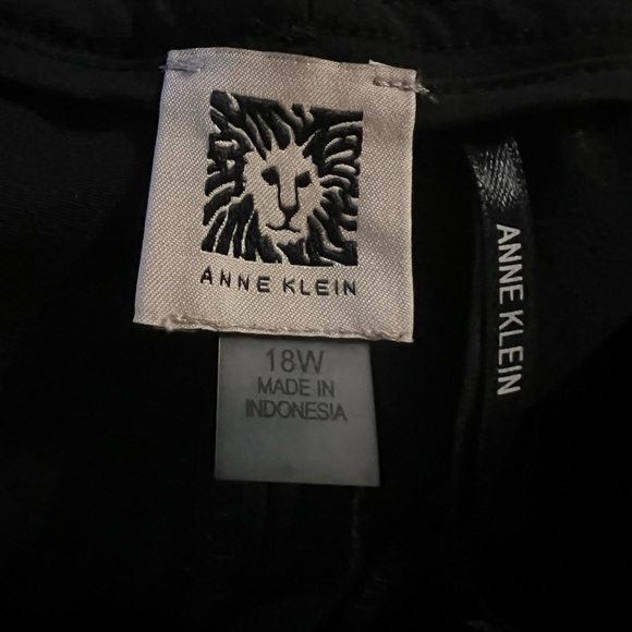 Black Anne Klein Pants - Picture 5 of 10